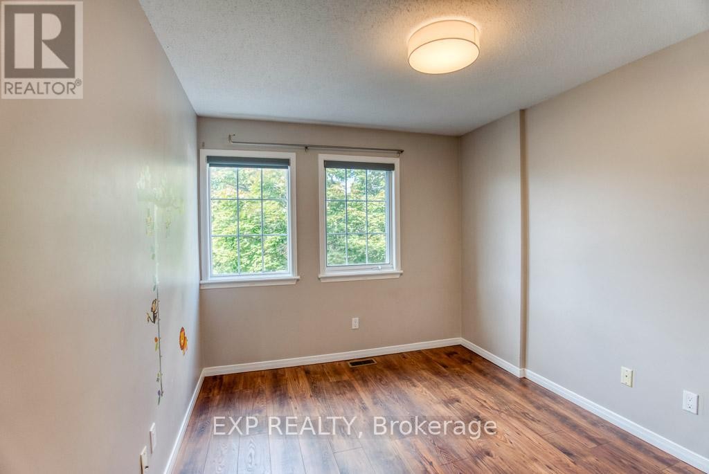 












4626 OGILVIE WALK CRESCENT

,
Ottawa,




Ontario
K1J1G7

