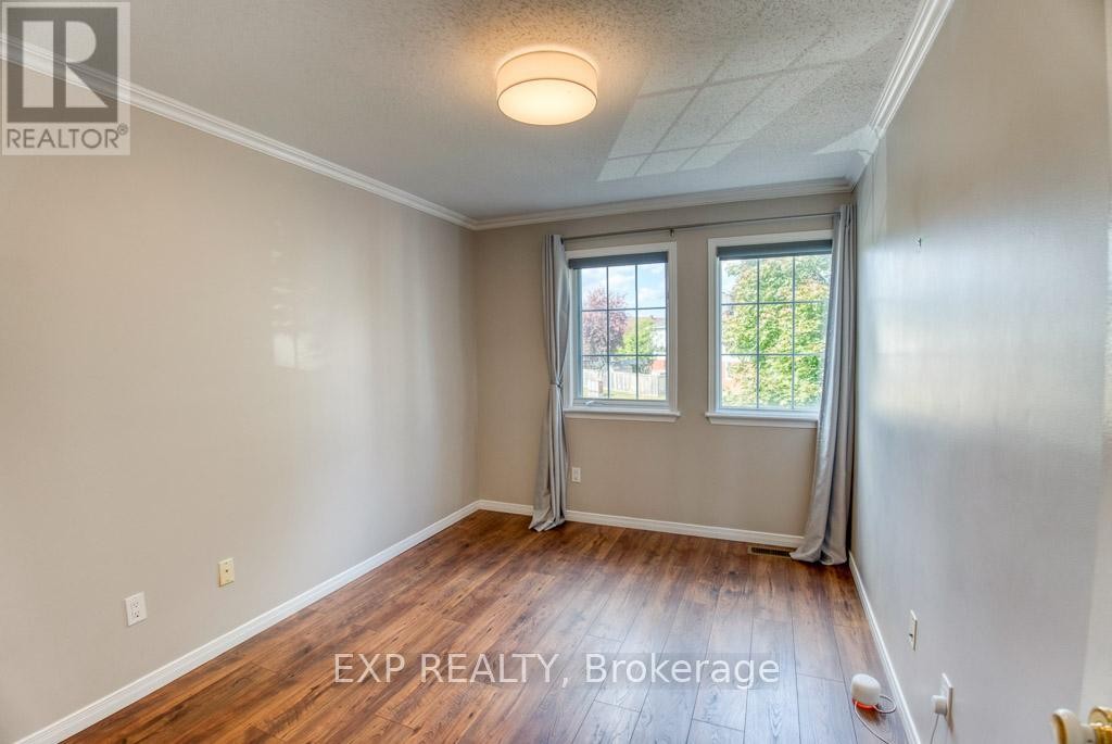 












4626 OGILVIE WALK CRESCENT

,
Ottawa,




Ontario
K1J1G7

