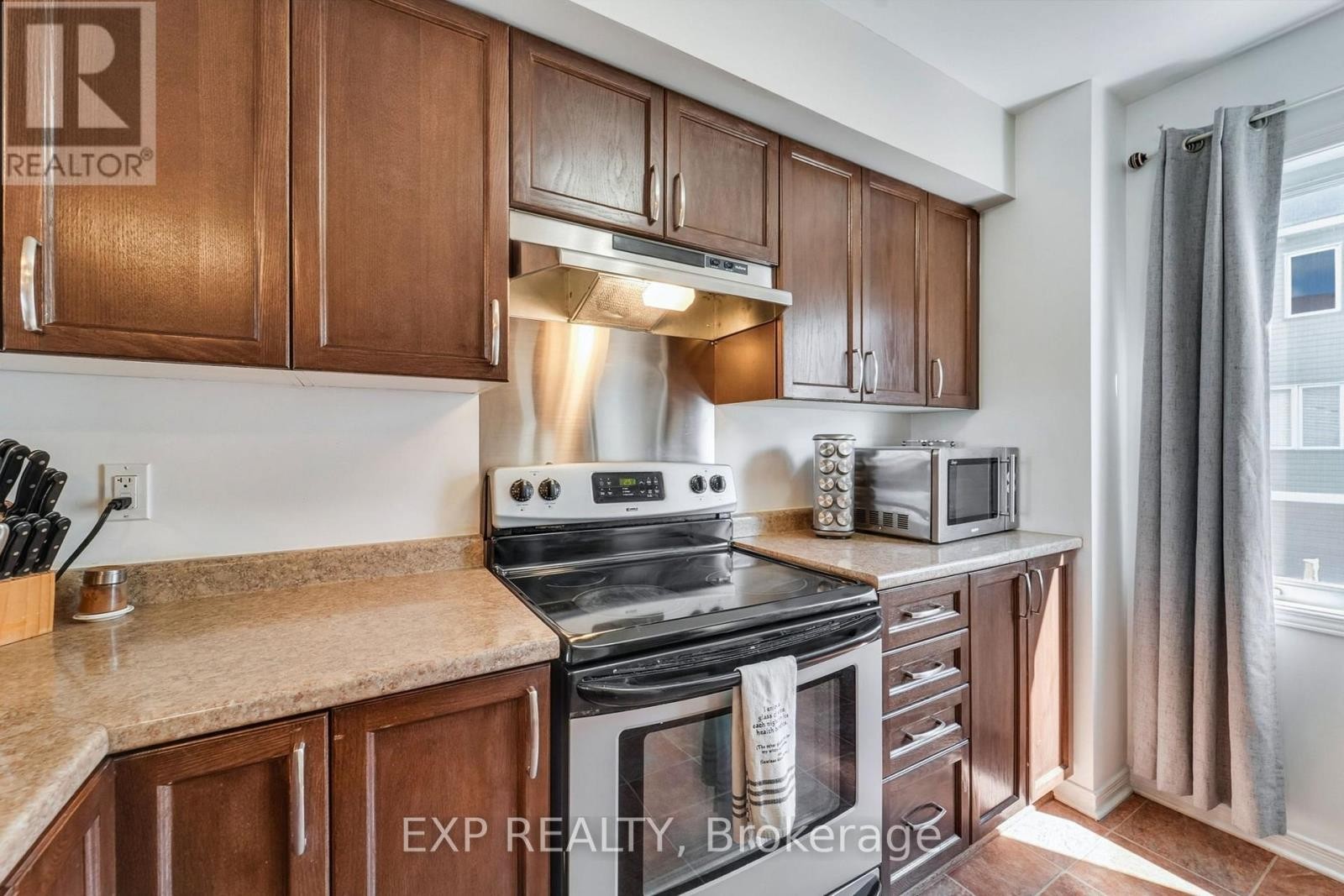 












235 KENNEVALE DRIVE

,
Ottawa,




Ontario
K2J0C3

