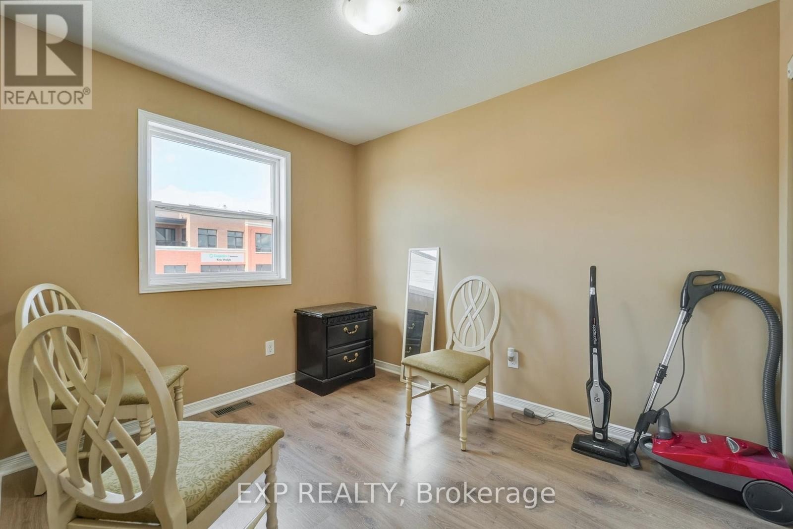 












235 KENNEVALE DRIVE

,
Ottawa,




Ontario
K2J0C3

