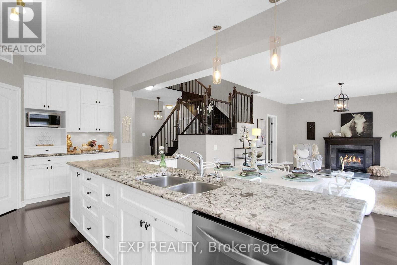 












132 GRACEWOOD CRESCENT

,
Ottawa,




Ontario
K1T0J5

