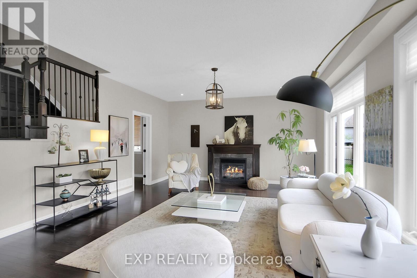 












132 GRACEWOOD CRESCENT

,
Ottawa,




Ontario
K1T0J5


