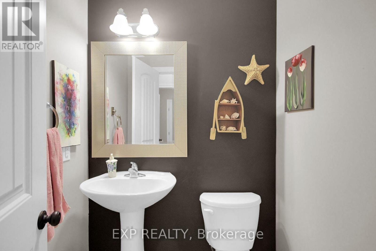 












132 GRACEWOOD CRESCENT

,
Ottawa,




Ontario
K1T0J5

