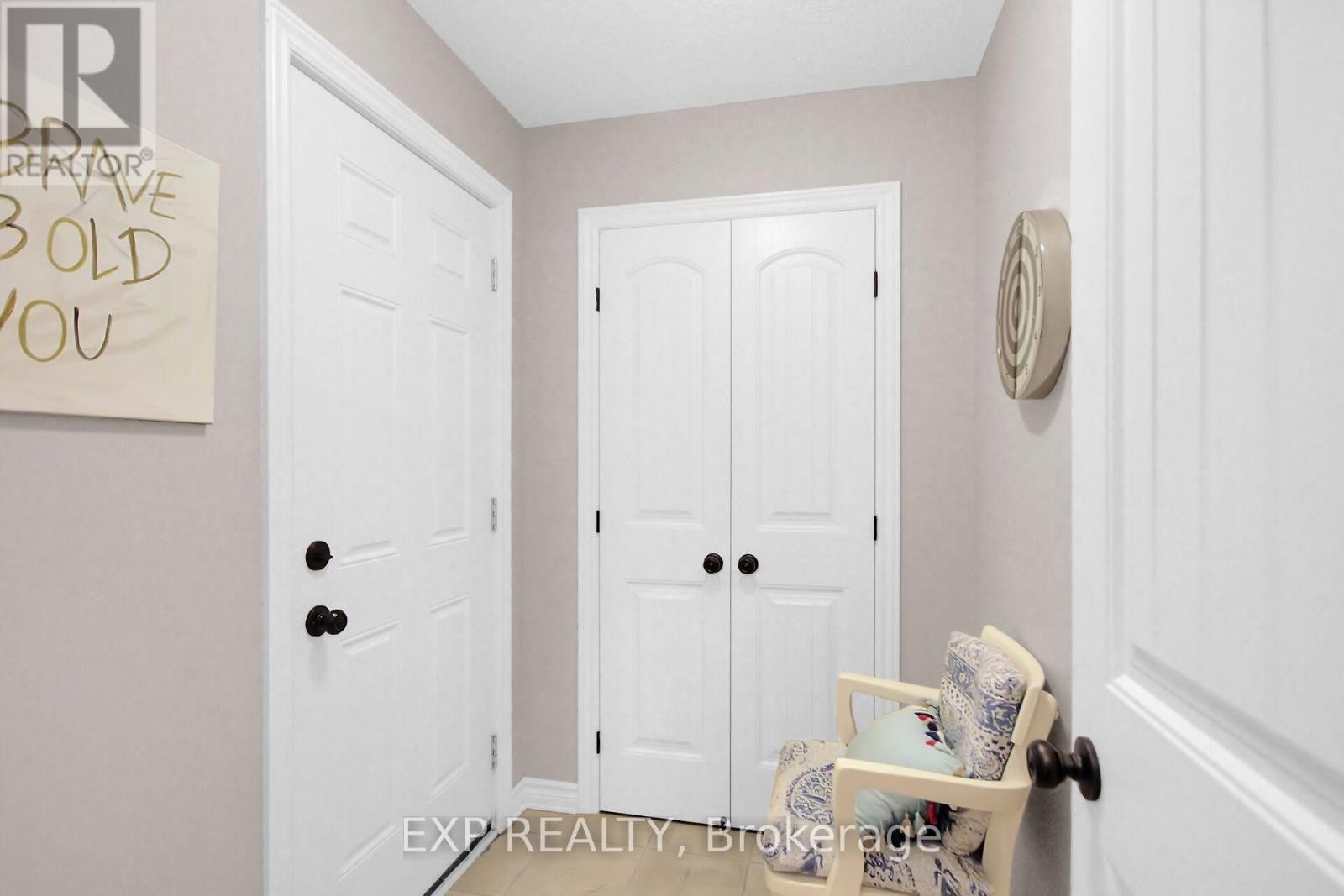 












132 GRACEWOOD CRESCENT

,
Ottawa,




Ontario
K1T0J5


