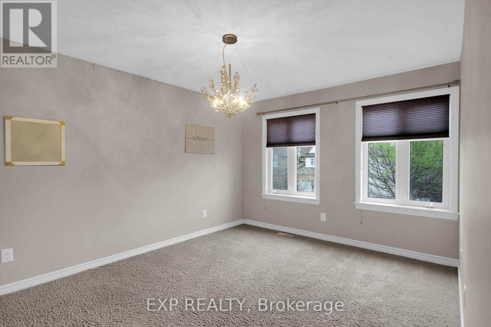 












132 GRACEWOOD CRESCENT

,
Ottawa,




Ontario
K1T0J5

