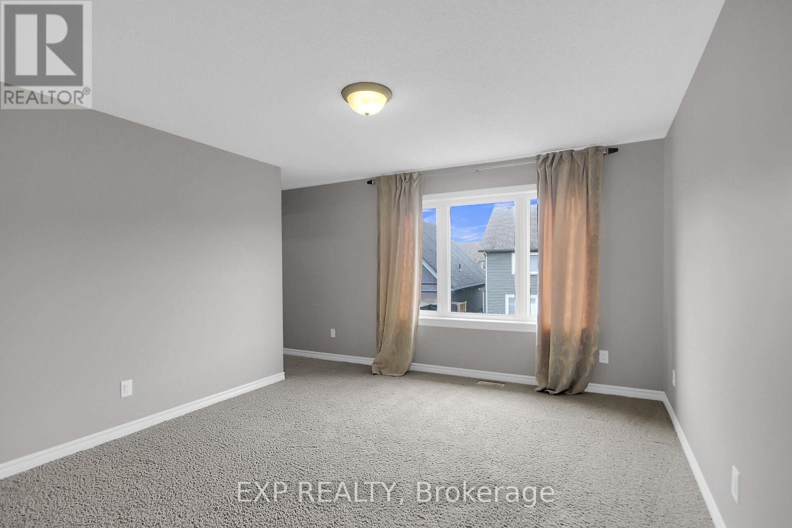 












132 GRACEWOOD CRESCENT

,
Ottawa,




Ontario
K1T0J5

