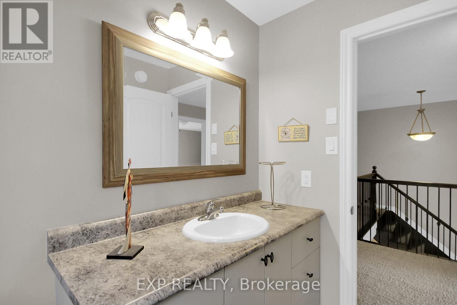 












132 GRACEWOOD CRESCENT

,
Ottawa,




Ontario
K1T0J5


