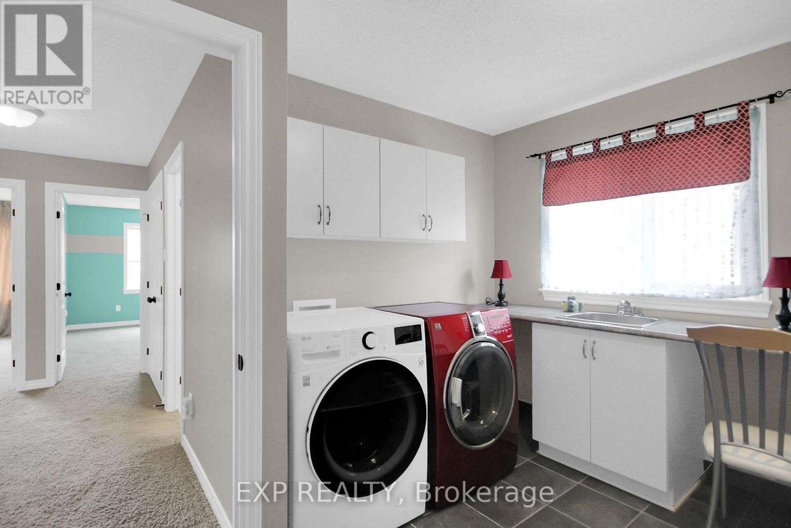 












132 GRACEWOOD CRESCENT

,
Ottawa,




Ontario
K1T0J5

