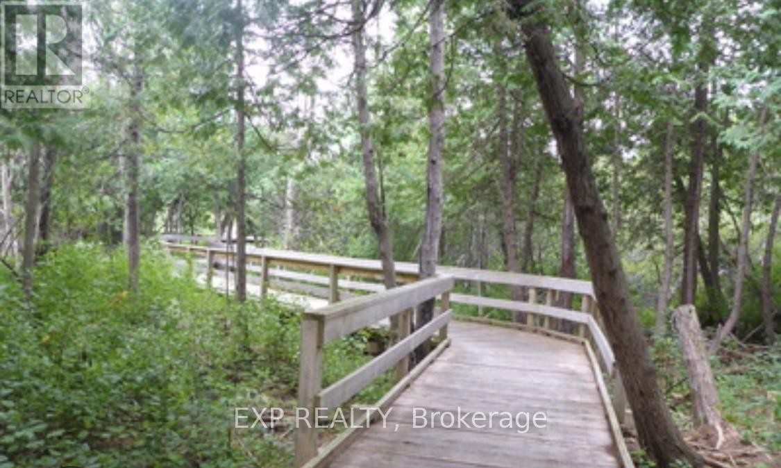 












132 GRACEWOOD CRESCENT

,
Ottawa,




Ontario
K1T0J5

