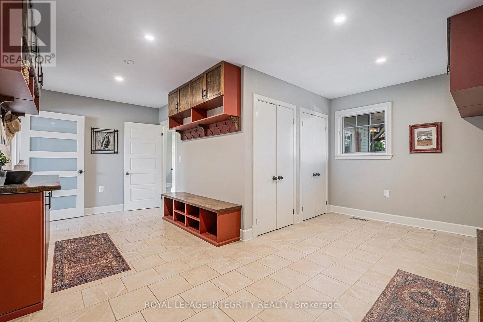












6548 CARP ROAD

,
Ottawa,




Ontario
K0A2H0

