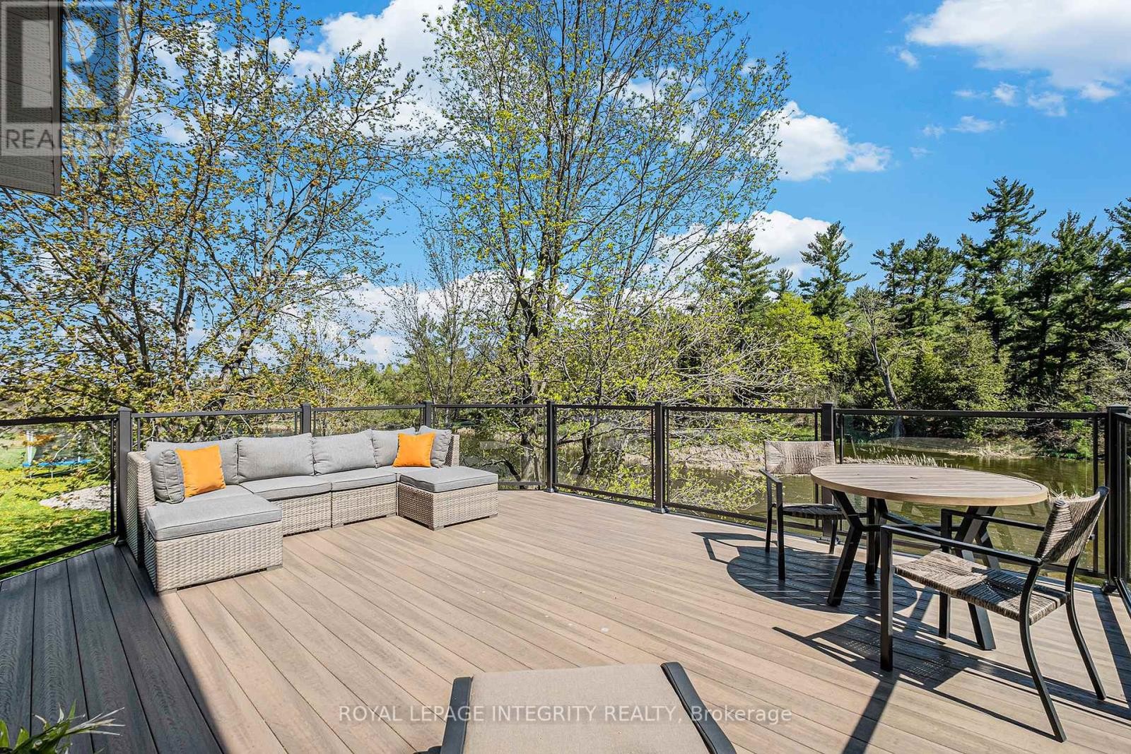












6548 CARP ROAD

,
Ottawa,




Ontario
K0A2H0


