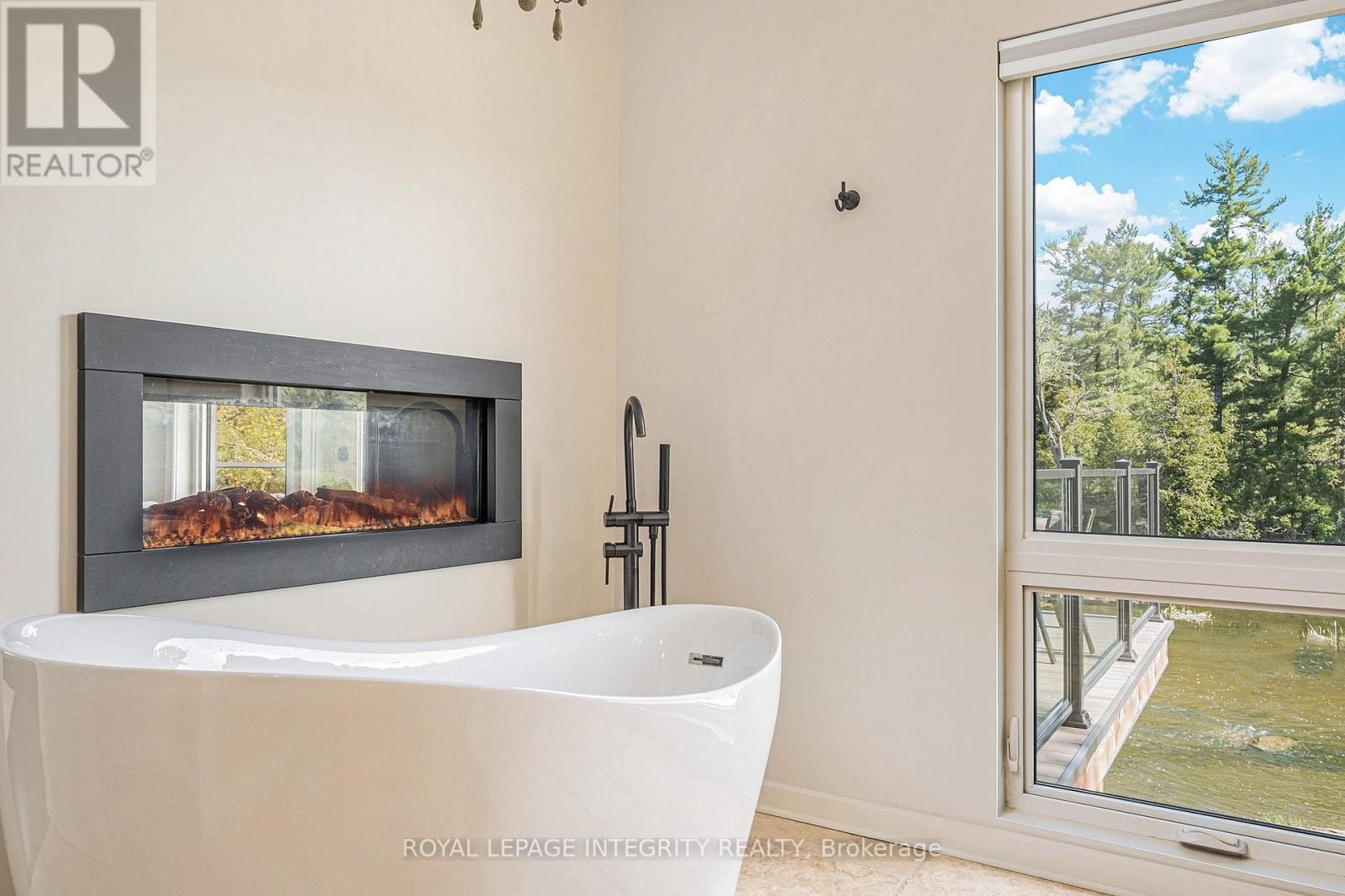 












6548 CARP ROAD

,
Ottawa,




Ontario
K0A2H0

