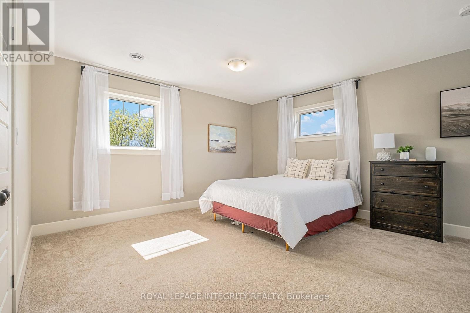 












6548 CARP ROAD

,
Ottawa,




Ontario
K0A2H0


