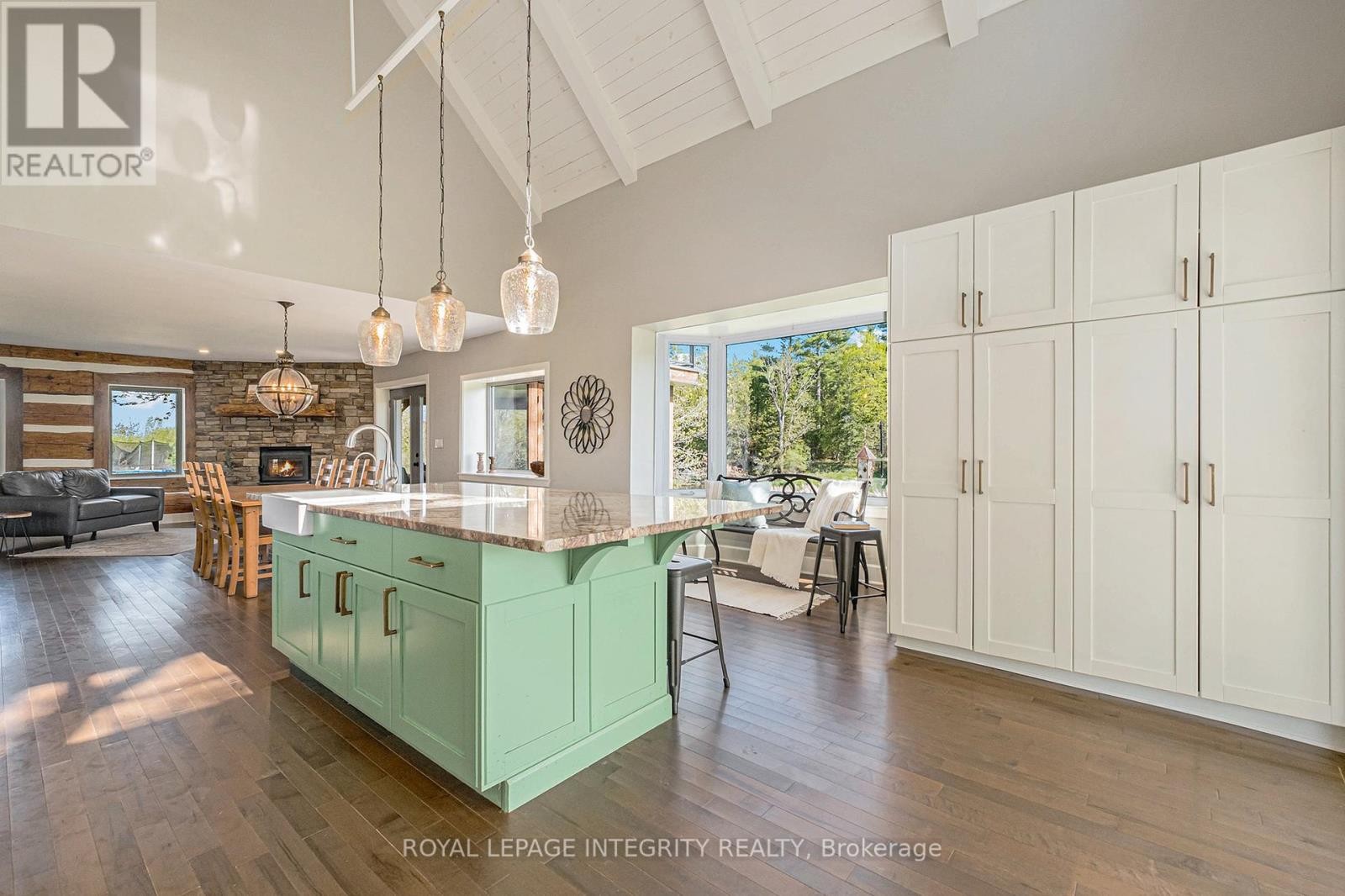 












6548 CARP ROAD

,
Ottawa,




Ontario
K0A2H0

