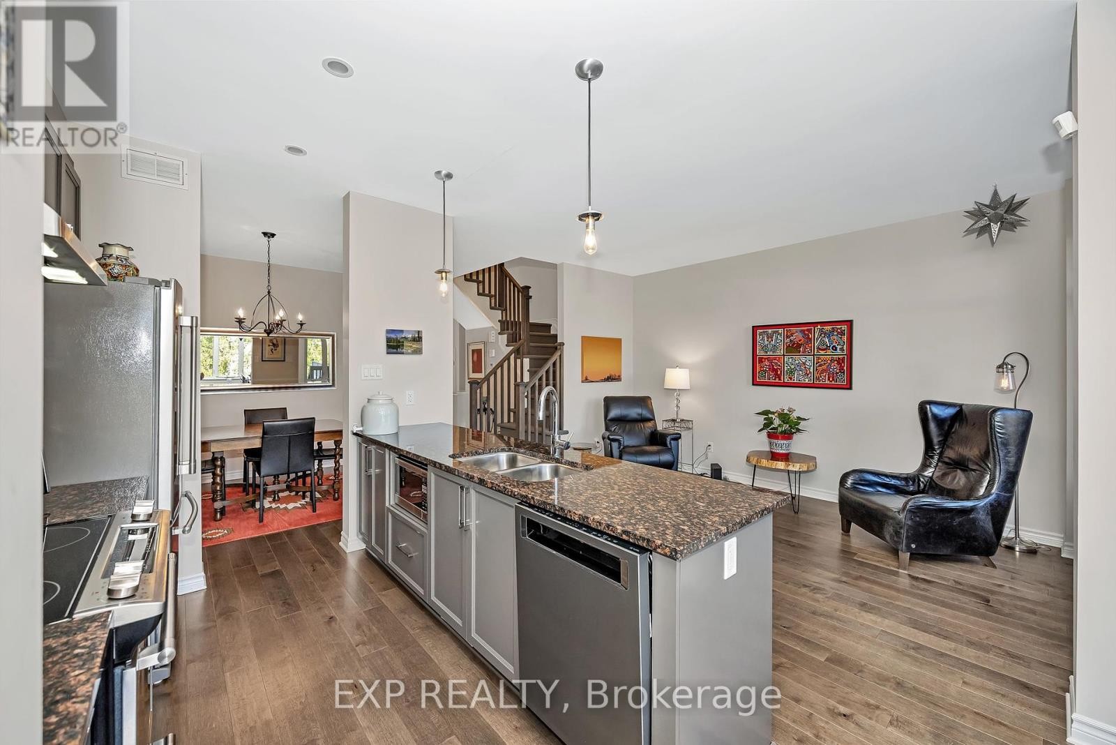 












654 CARTOGRAPHE STREET

,
Ottawa,




Ontario
K4A1B6

