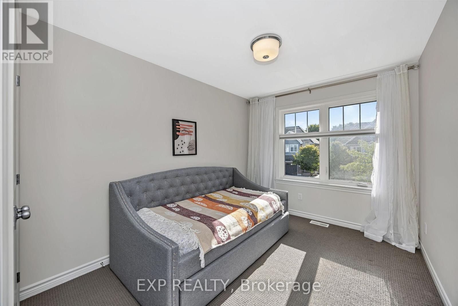 












654 CARTOGRAPHE STREET

,
Ottawa,




Ontario
K4A1B6

