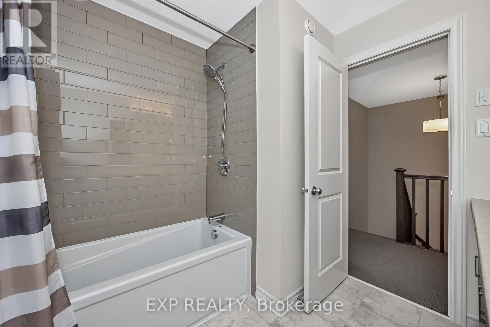 












654 CARTOGRAPHE STREET

,
Ottawa,




Ontario
K4A1B6

