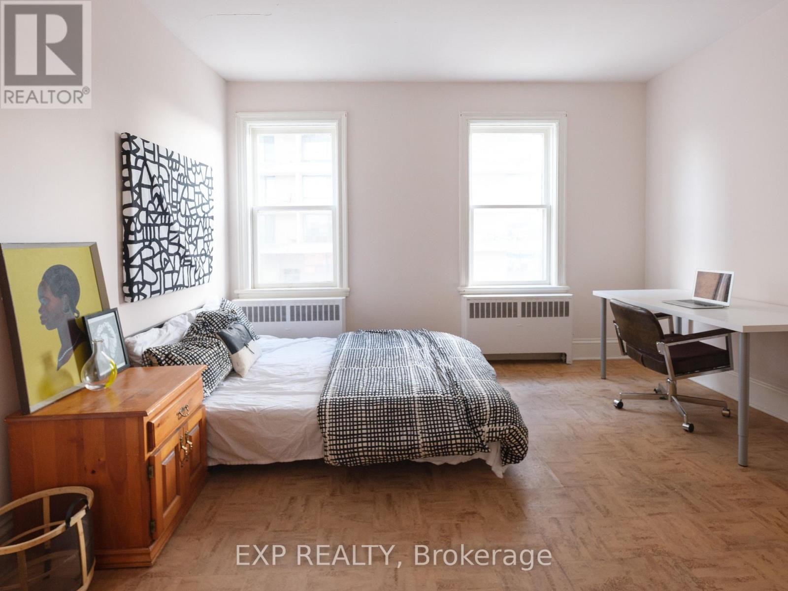 












109-115 DALHOUSIE STREET

,
Ottawa,




Ontario
K1N7C1

