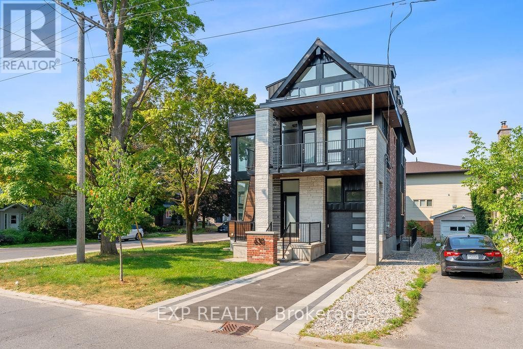 












630 TWEEDSMUIR AVENUE

,
Ottawa,




Ontario
K1Z5P5

