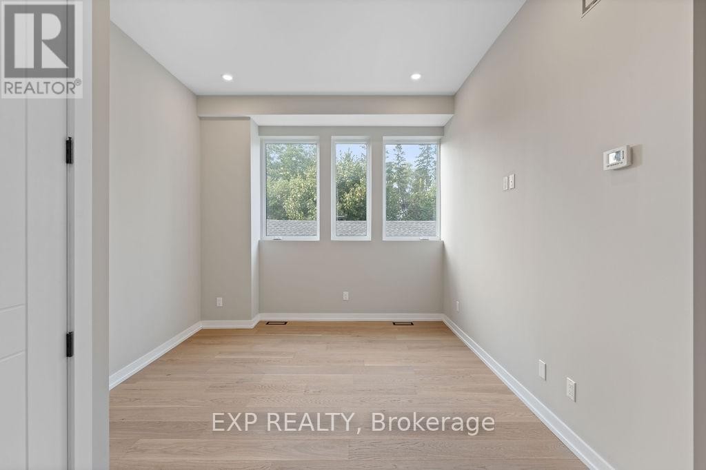 












630 TWEEDSMUIR AVENUE

,
Ottawa,




Ontario
K1Z5P5

