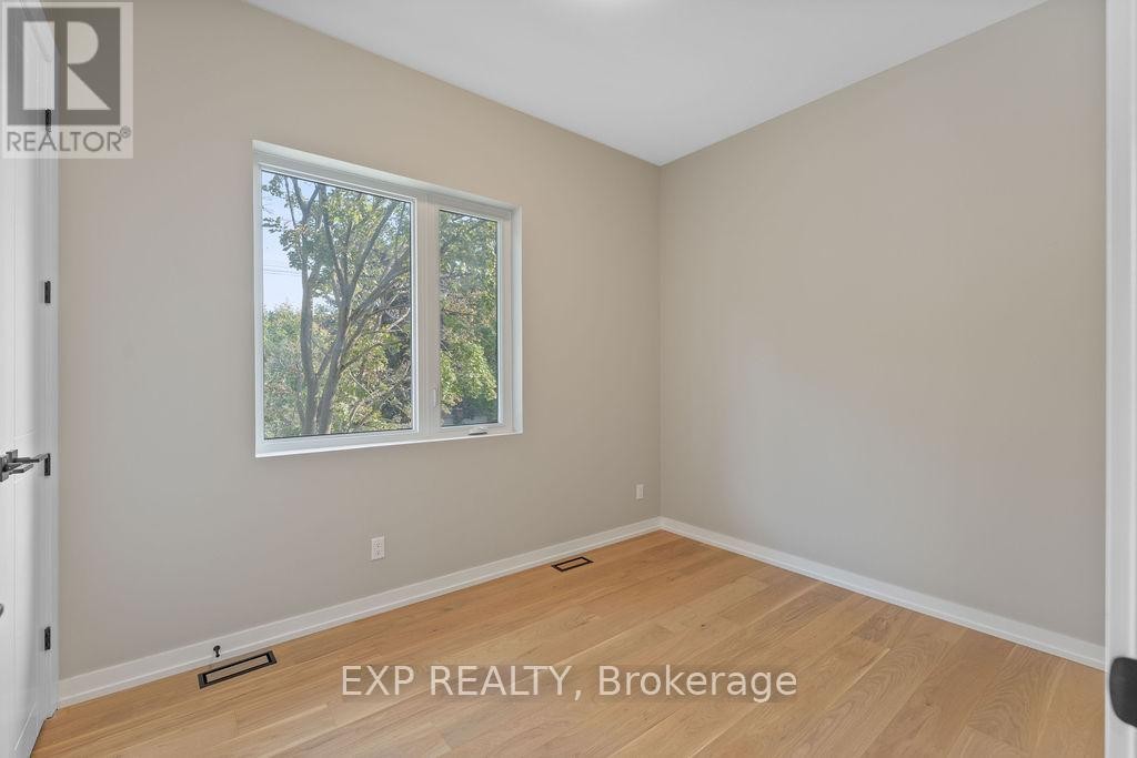 












630 TWEEDSMUIR AVENUE

,
Ottawa,




Ontario
K1Z5P5

