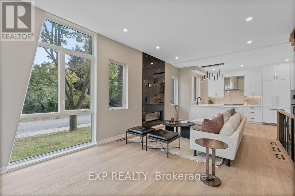 












630 TWEEDSMUIR AVENUE

,
Ottawa,




Ontario
K1Z5P5


