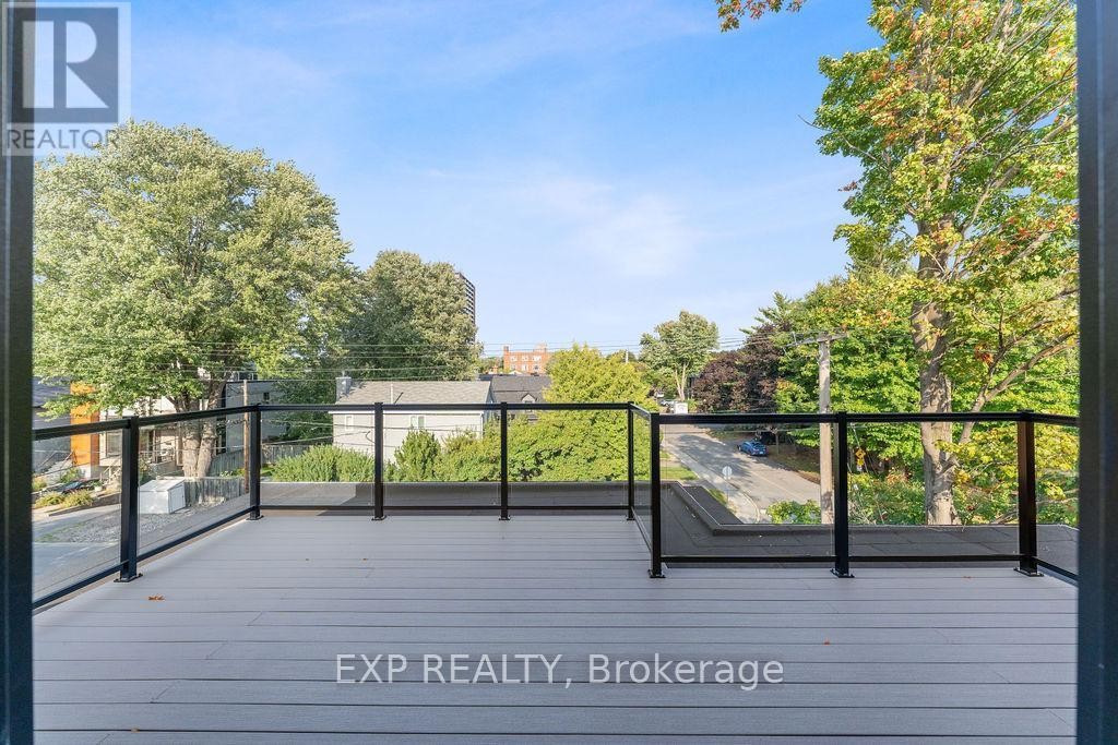 












630 TWEEDSMUIR AVENUE

,
Ottawa,




Ontario
K1Z5P5

