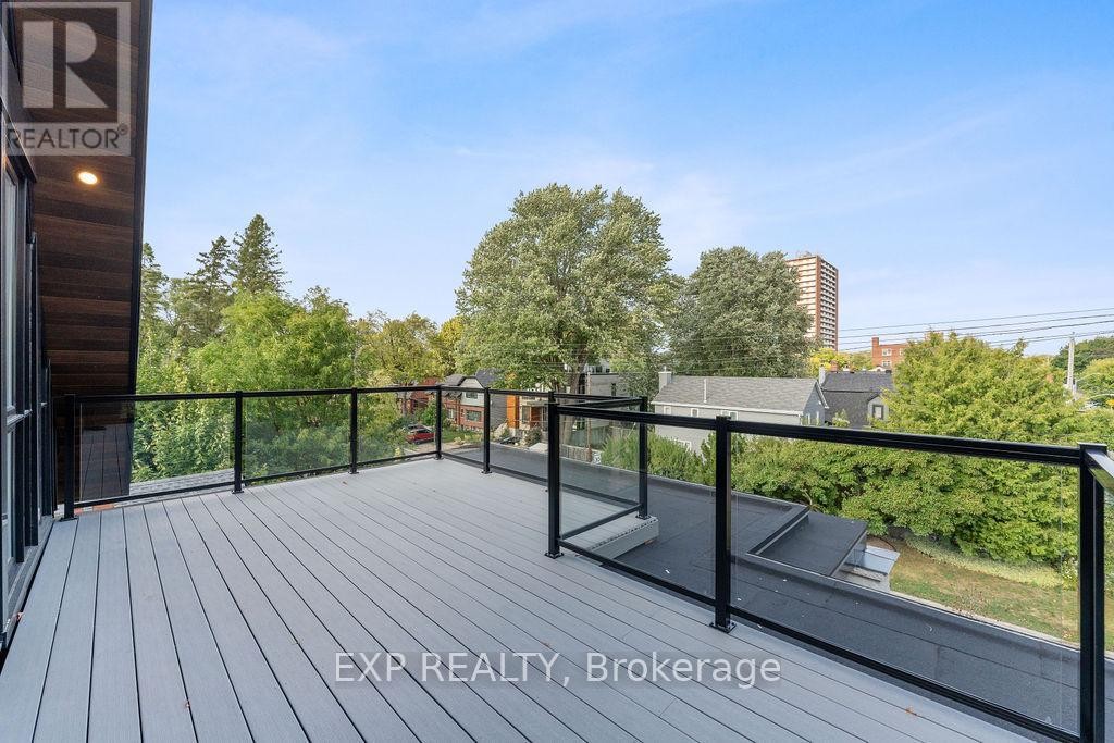 












630 TWEEDSMUIR AVENUE

,
Ottawa,




Ontario
K1Z5P5

