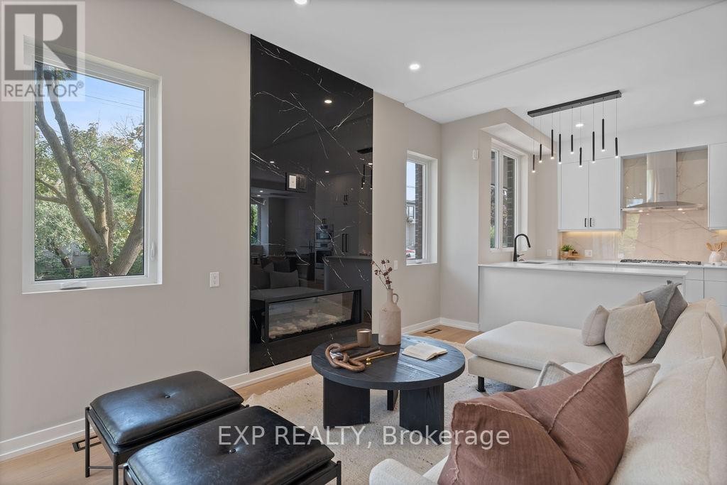 












630 TWEEDSMUIR AVENUE

,
Ottawa,




Ontario
K1Z5P5

