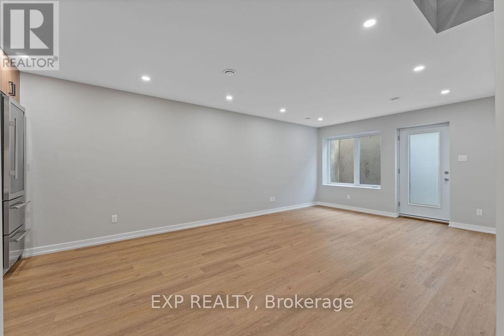 












630 TWEEDSMUIR AVENUE

,
Ottawa,




Ontario
K1Z5P5

