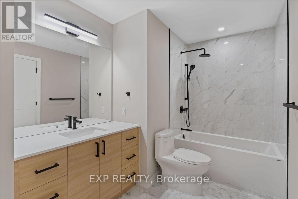 












630 TWEEDSMUIR AVENUE

,
Ottawa,




Ontario
K1Z5P5

