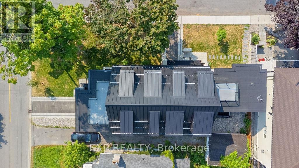 












630 TWEEDSMUIR AVENUE

,
Ottawa,




Ontario
K1Z5P5

