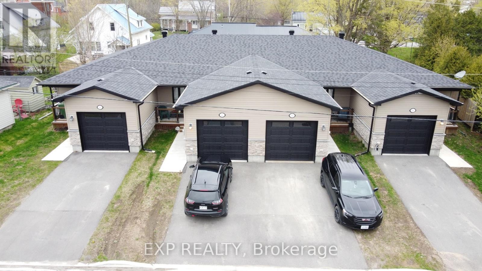 












32 DAVID STREET

,
Edwardsburgh/Cardinal,




Ontario
K0E1X0

