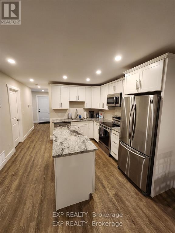 












32 DAVID STREET

,
Edwardsburgh/Cardinal,




Ontario
K0E1X0

