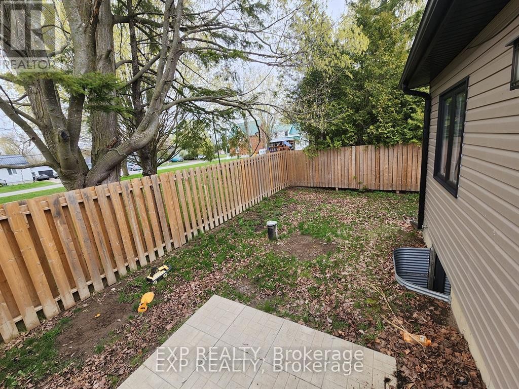 












32 DAVID STREET

,
Edwardsburgh/Cardinal,




Ontario
K0E1X0


