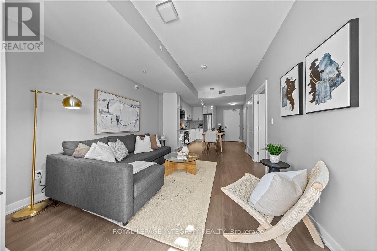 












403 - 570 DE MAZENOD AVENUE

,
Ottawa,




Ontario
K1S5X2

