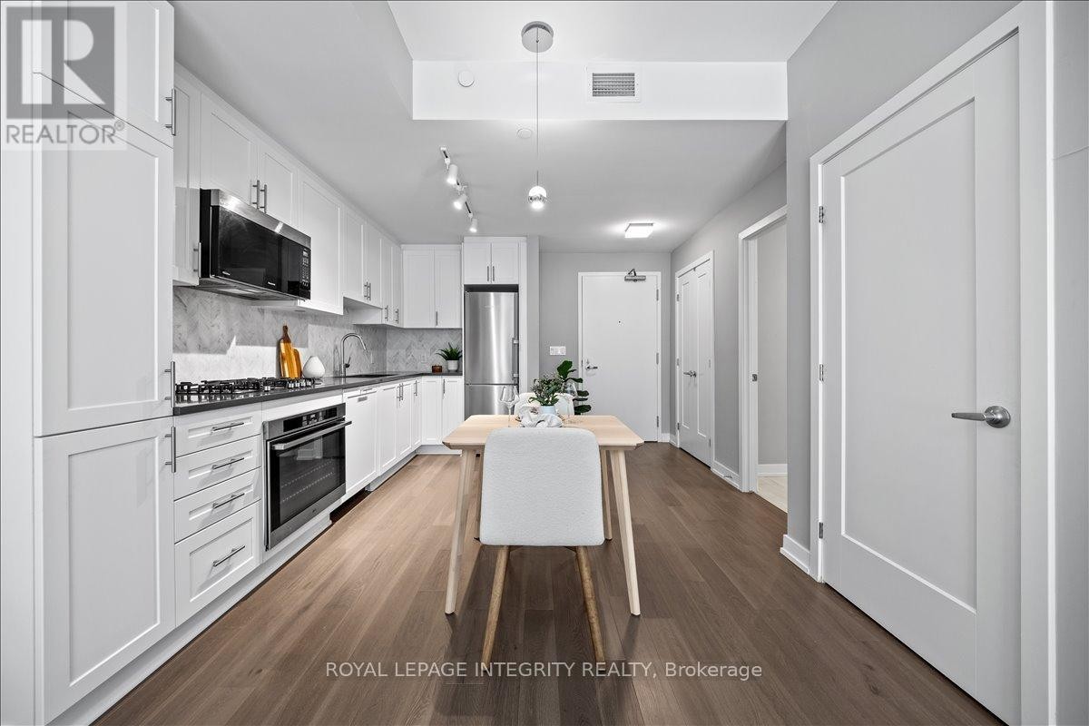 












403 - 570 DE MAZENOD AVENUE

,
Ottawa,




Ontario
K1S5X2

