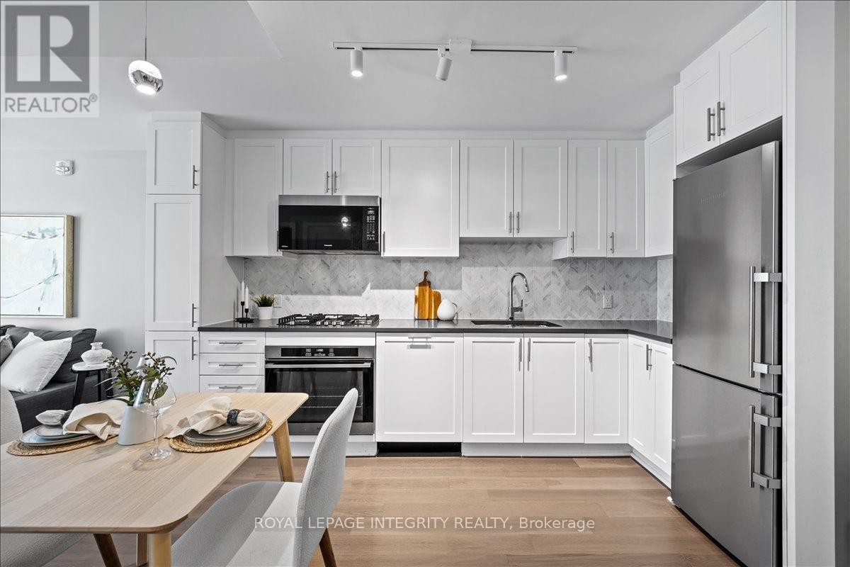 












403 - 570 DE MAZENOD AVENUE

,
Ottawa,




Ontario
K1S5X2

