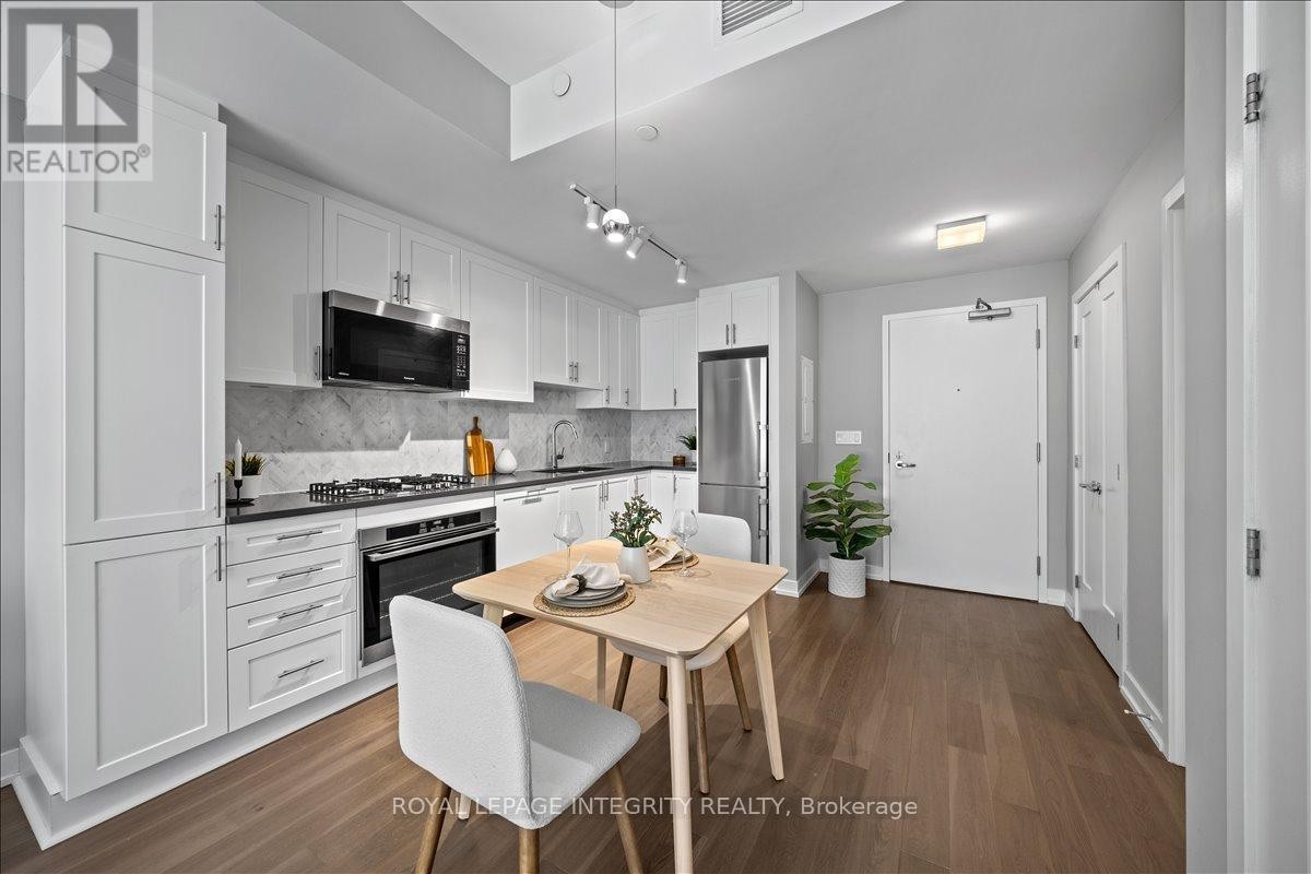 












403 - 570 DE MAZENOD AVENUE

,
Ottawa,




Ontario
K1S5X2

