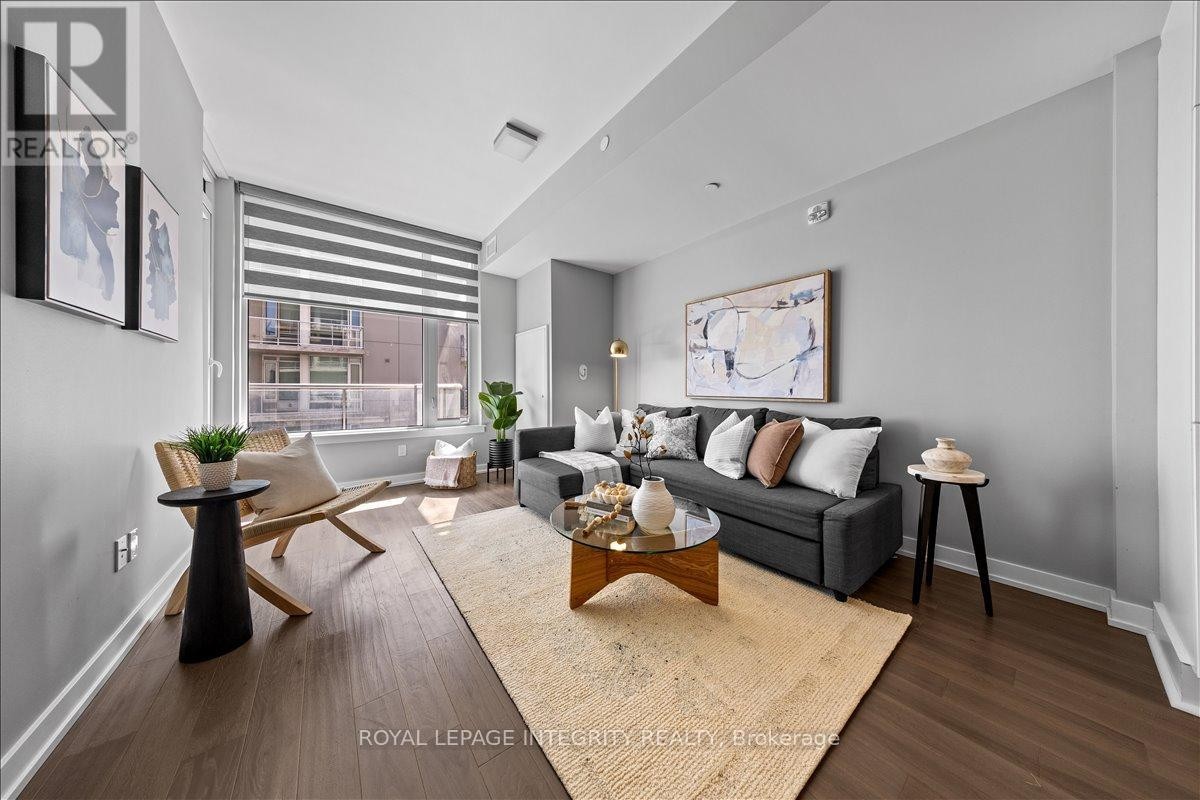 












403 - 570 DE MAZENOD AVENUE

,
Ottawa,




Ontario
K1S5X2

