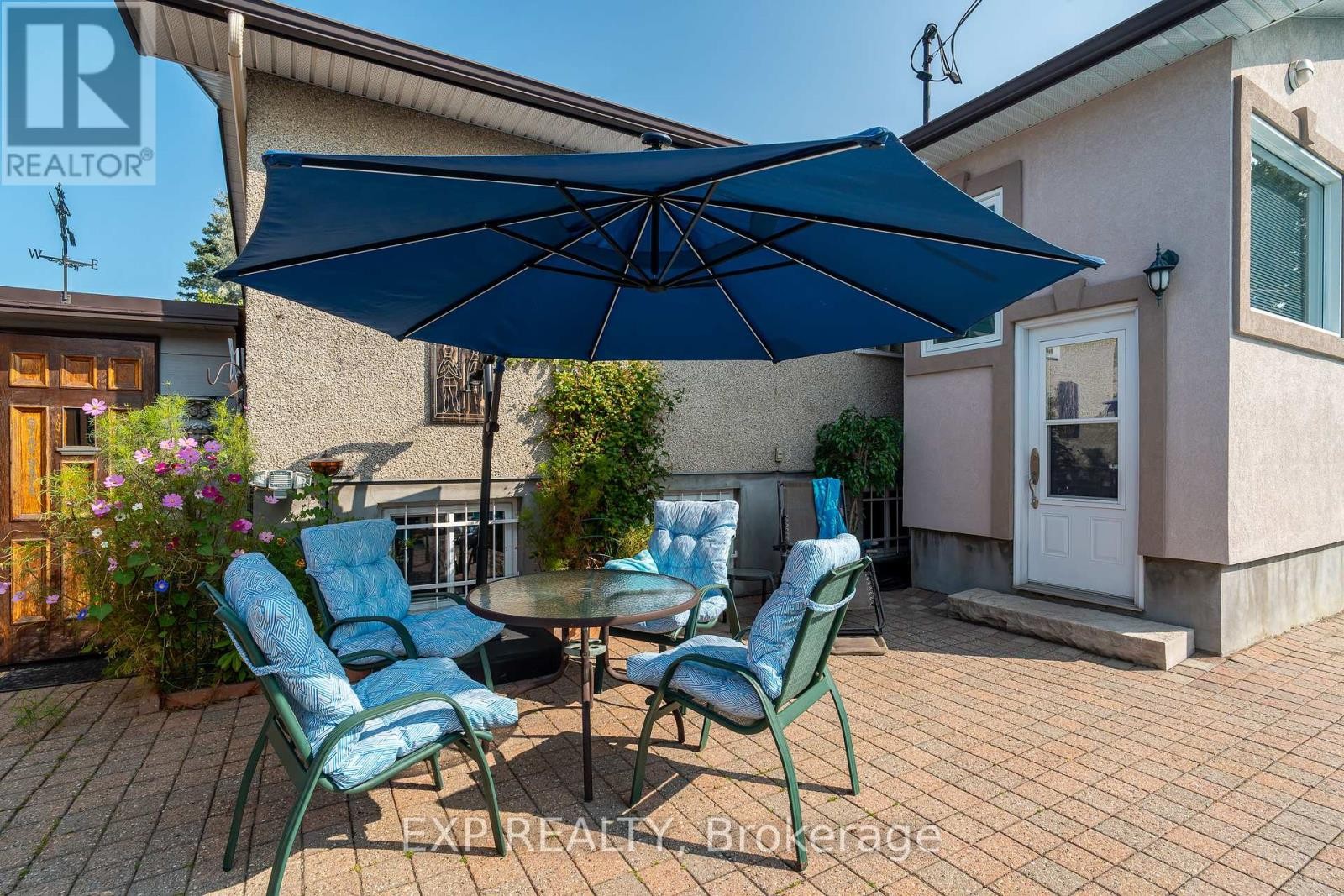 












1828 LORRAINE AVENUE

,
Ottawa,




Ontario
K1H6Z8

