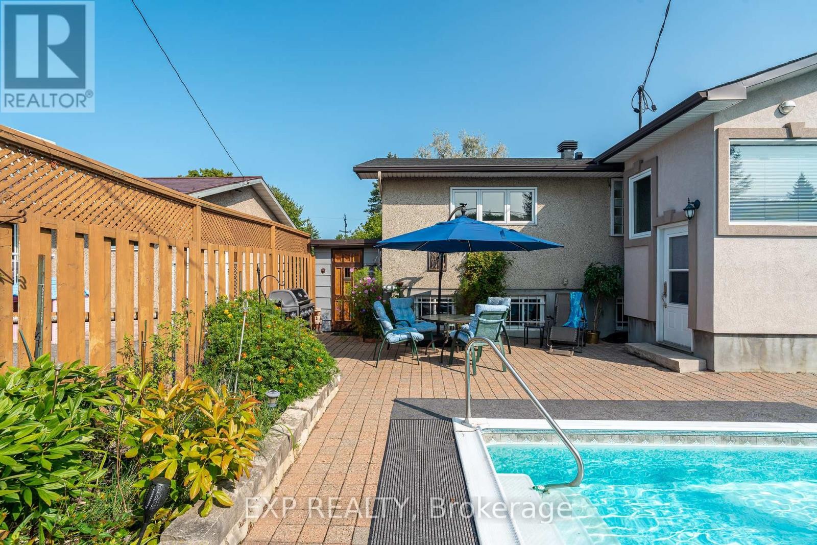 












1828 LORRAINE AVENUE

,
Ottawa,




Ontario
K1H6Z8

