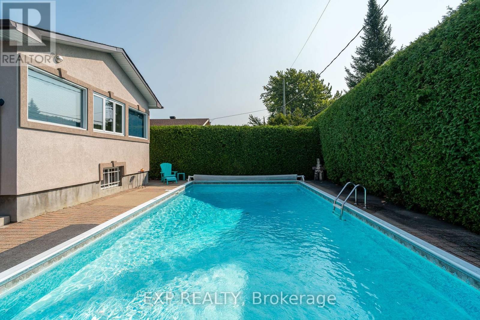 












1828 LORRAINE AVENUE

,
Ottawa,




Ontario
K1H6Z8

