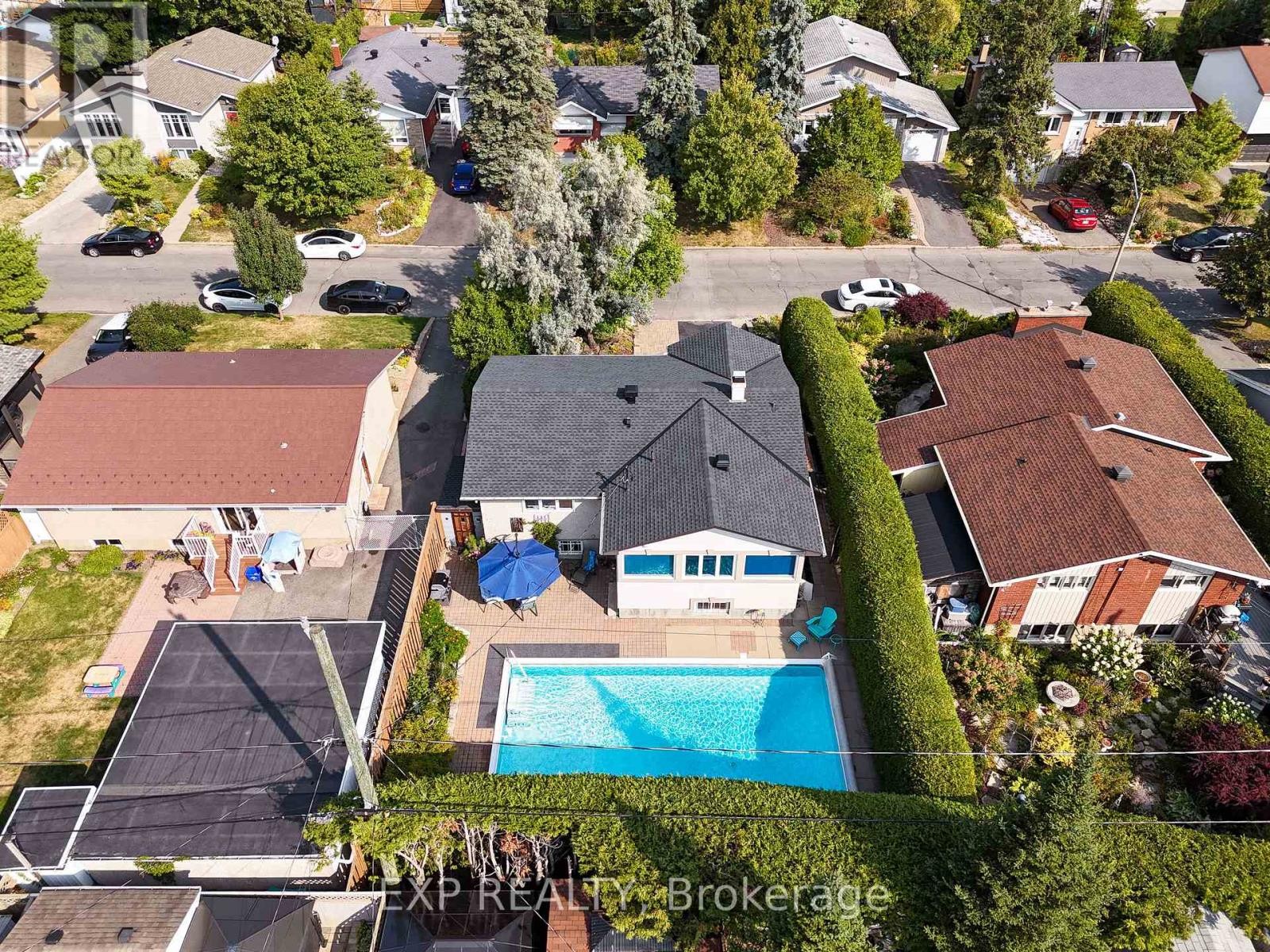 












1828 LORRAINE AVENUE

,
Ottawa,




Ontario
K1H6Z8

