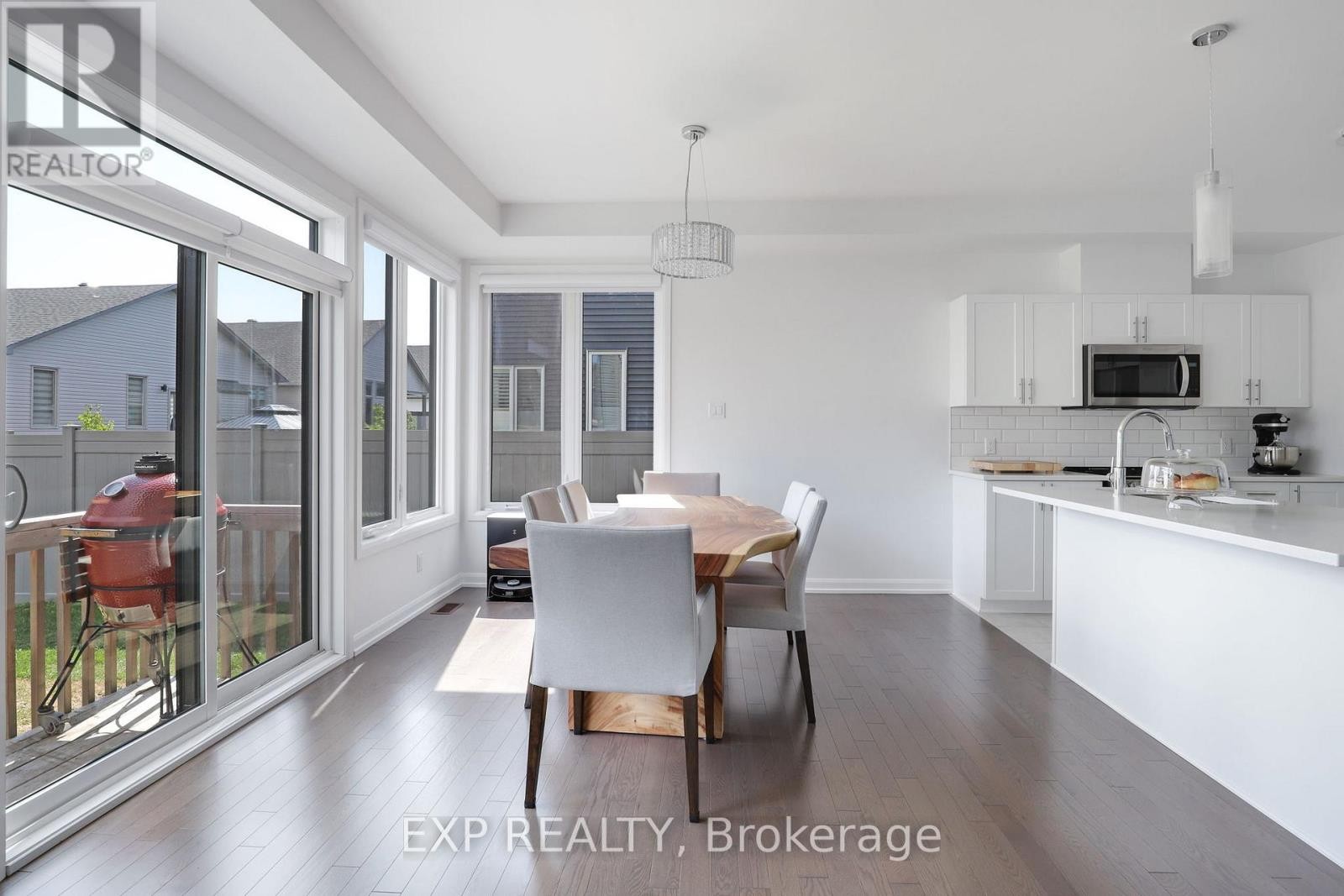 












418 STERLING AVENUE

,
Clarence-Rockland,




Ontario
K4K0M5

