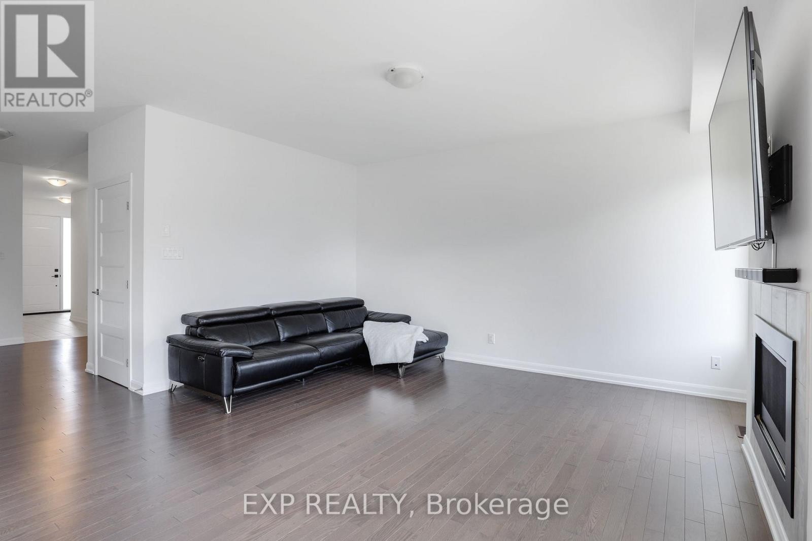 












418 STERLING AVENUE

,
Clarence-Rockland,




Ontario
K4K0M5

