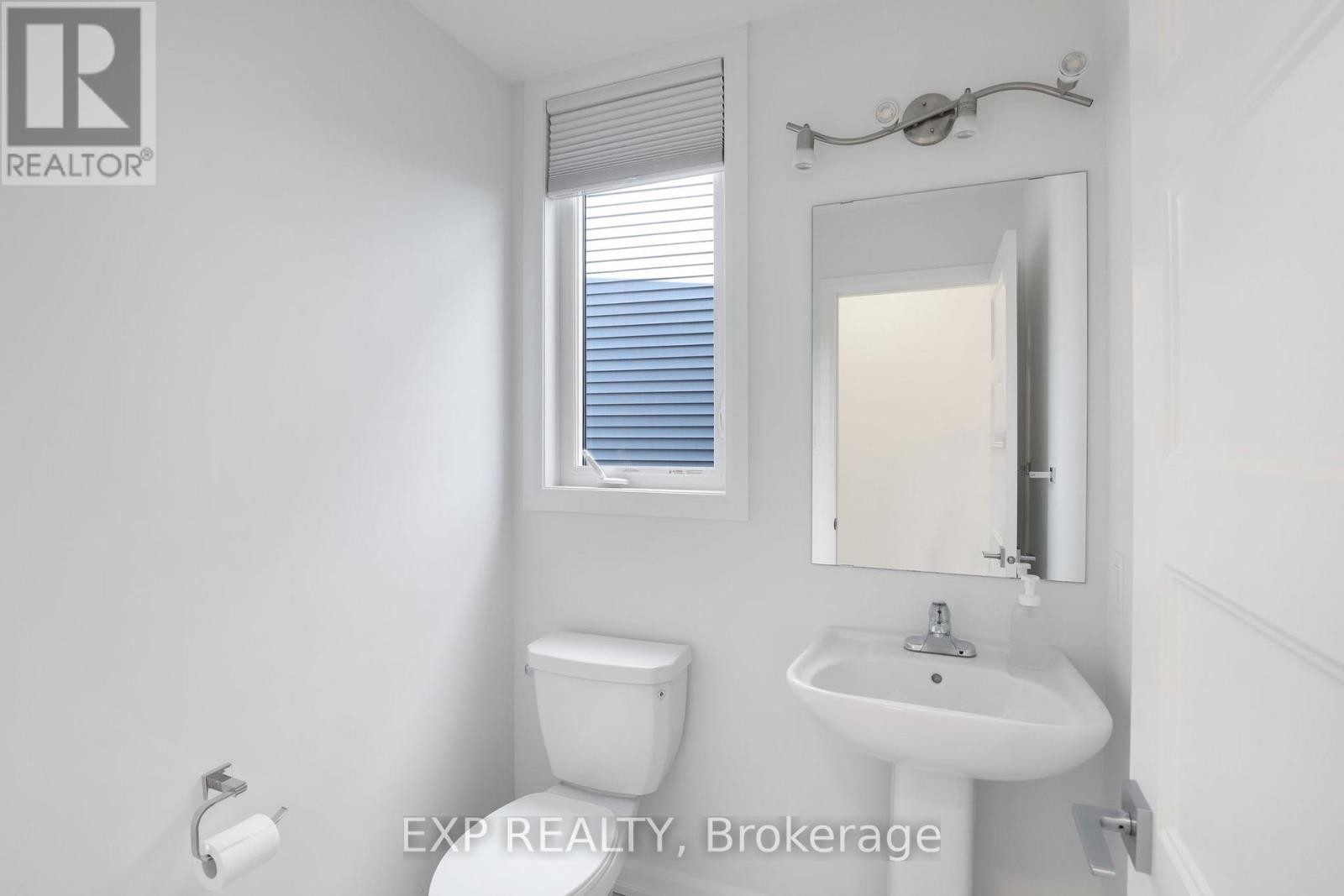 












418 STERLING AVENUE

,
Clarence-Rockland,




Ontario
K4K0M5

