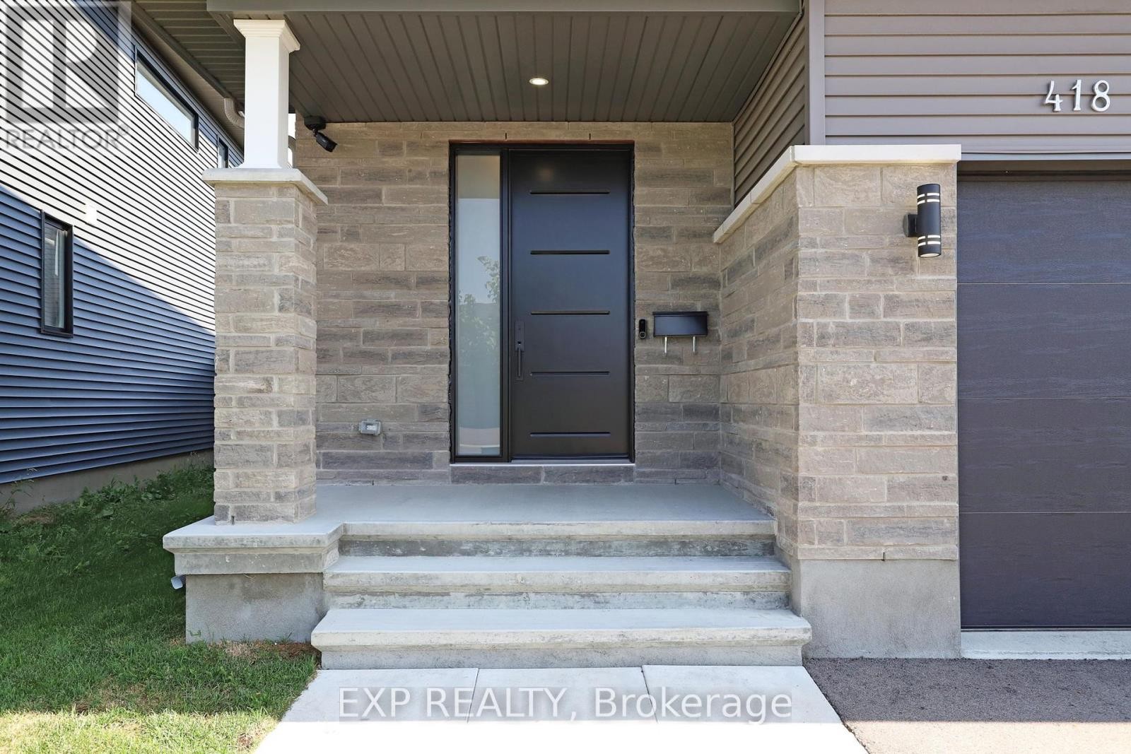 












418 STERLING AVENUE

,
Clarence-Rockland,




Ontario
K4K0M5

