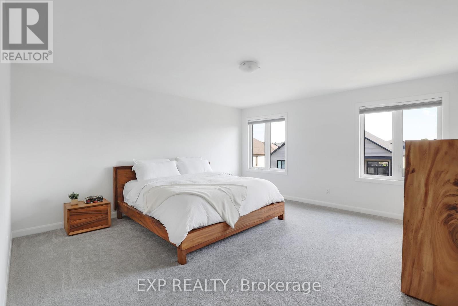 












418 STERLING AVENUE

,
Clarence-Rockland,




Ontario
K4K0M5

