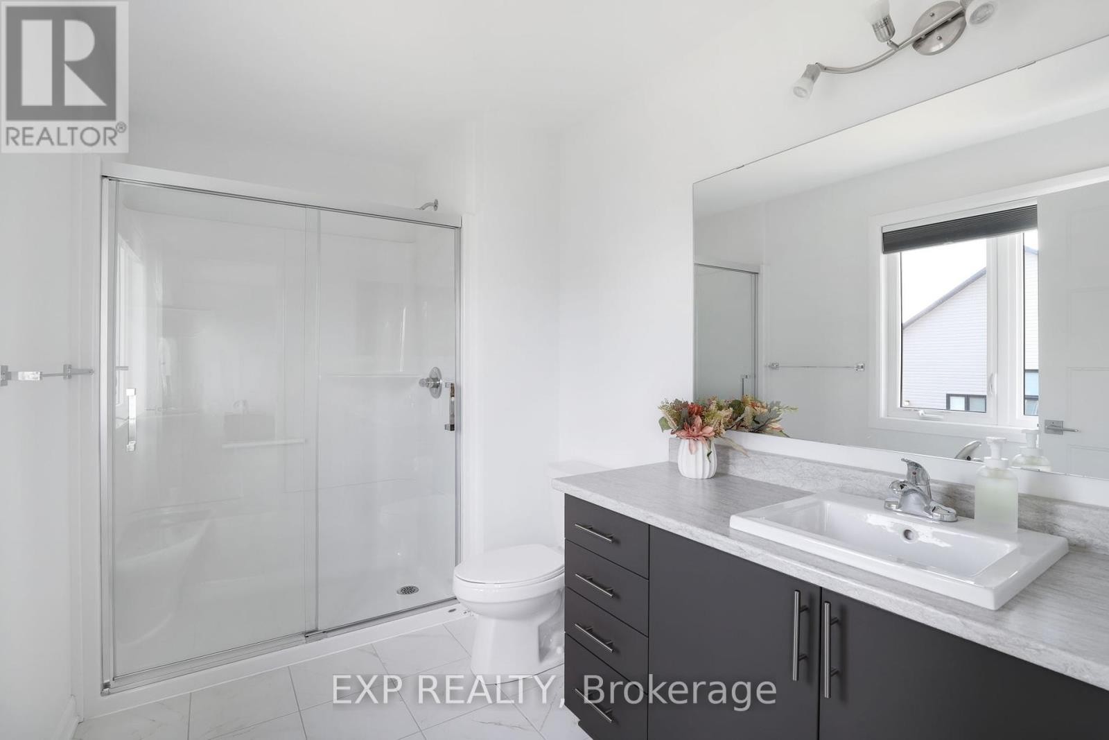 












418 STERLING AVENUE

,
Clarence-Rockland,




Ontario
K4K0M5

